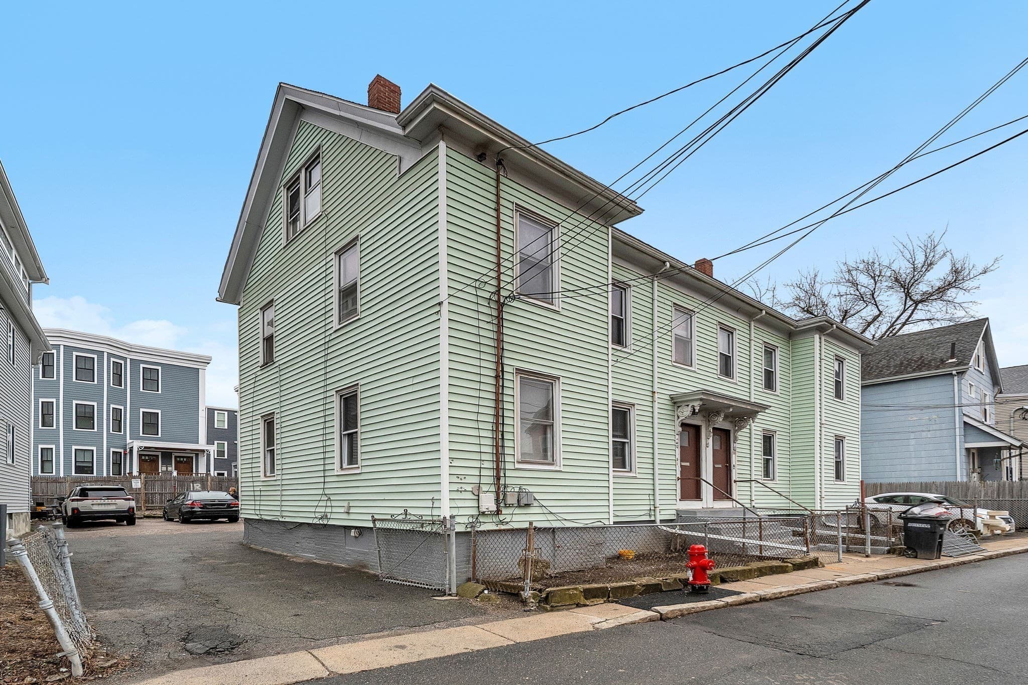 4 Family - 4 Units Up/Down at 20 Autumn St, Somerville MA 02145, photo 2 of 34