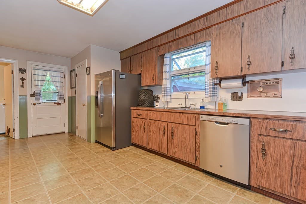 38 Druid Hill Ave E, Randolph MA 02368 photo 32