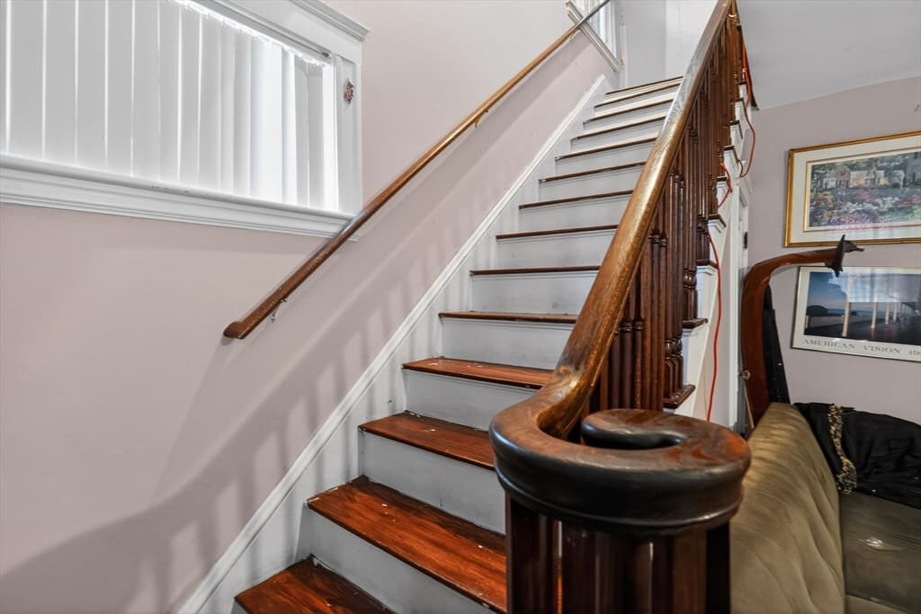 Single Family Residence at 20 Derne St, Everett MA 02149, Everett, photo 11 of 15