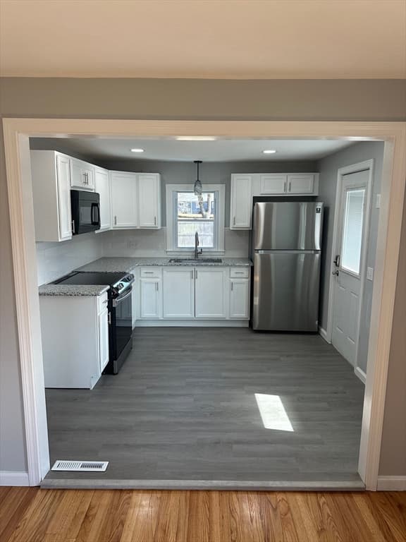 Single Family Residence at 51 East Canton, Springfield MA 01104, Springfield, photo 10 of 11