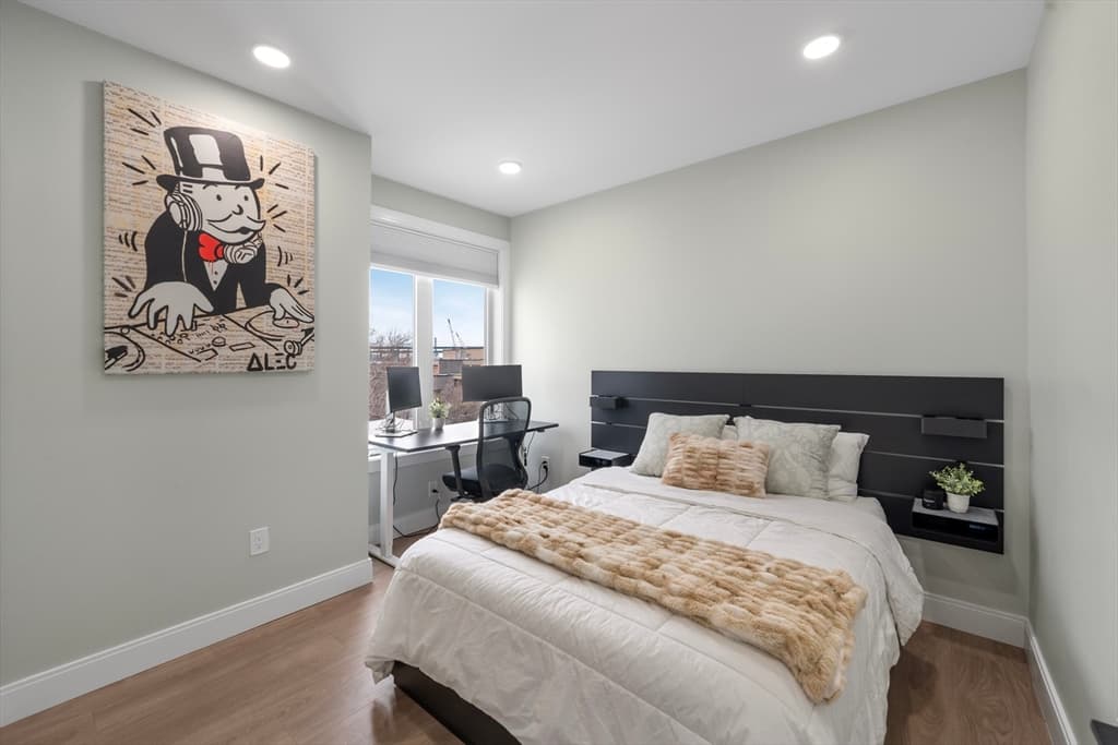 Condominium at 277 Border # 401A, Boston MA 02128, Boston, photo 3 of 15