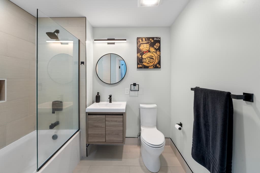 Condominium at 277 Border # 401A, Boston MA 02128, Boston, photo 5 of 15