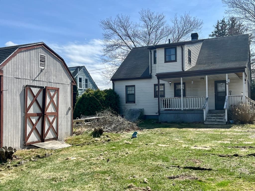 Single Family Residence at 149 Lake St, Webster MA 01570, Webster, photo 2 of 7
