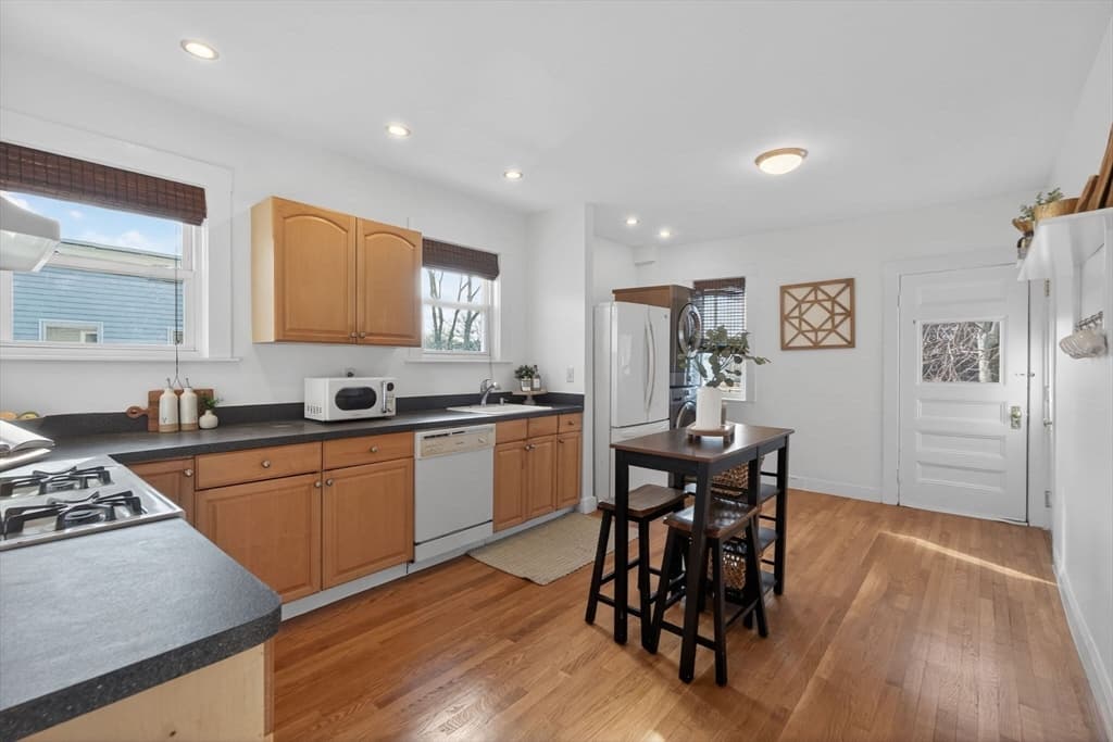 102 Grant # B, Somerville MA 02145 photo 15
