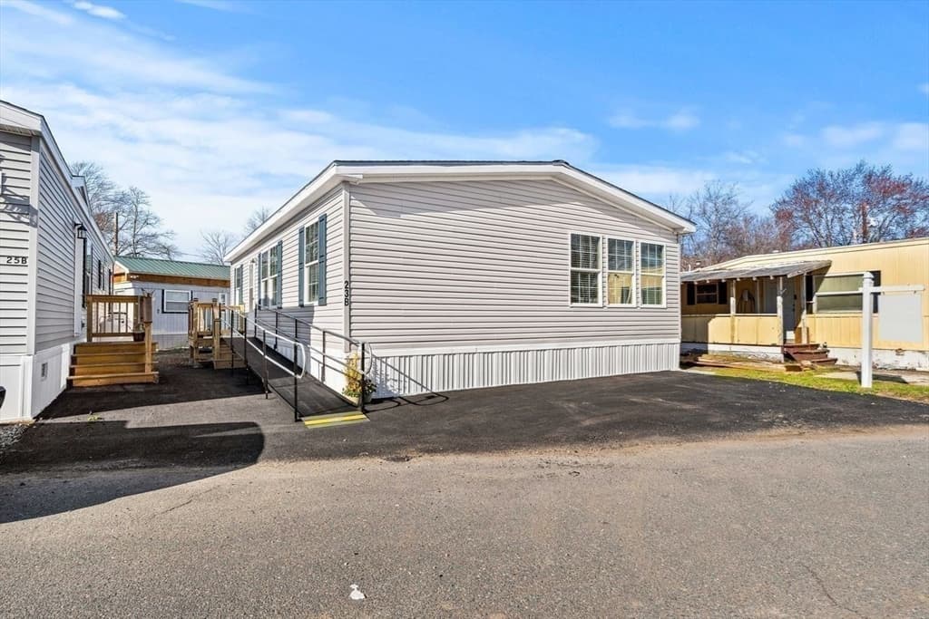200 North St # B, Danvers MA 01923 photo 2