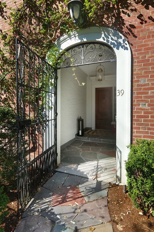 39 Worthington Rd, Brookline MA 02446 photo 4
