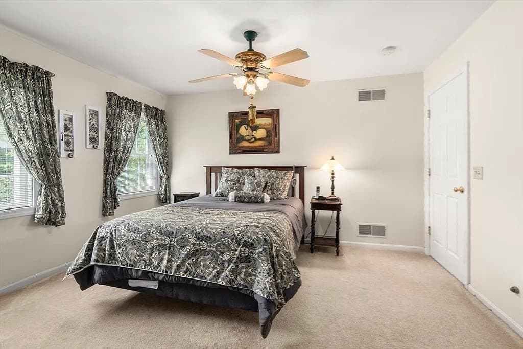 Single Family Residence at 31 Swing Drive, Berkley MA 02779, Berkley, photo 16 of 30
