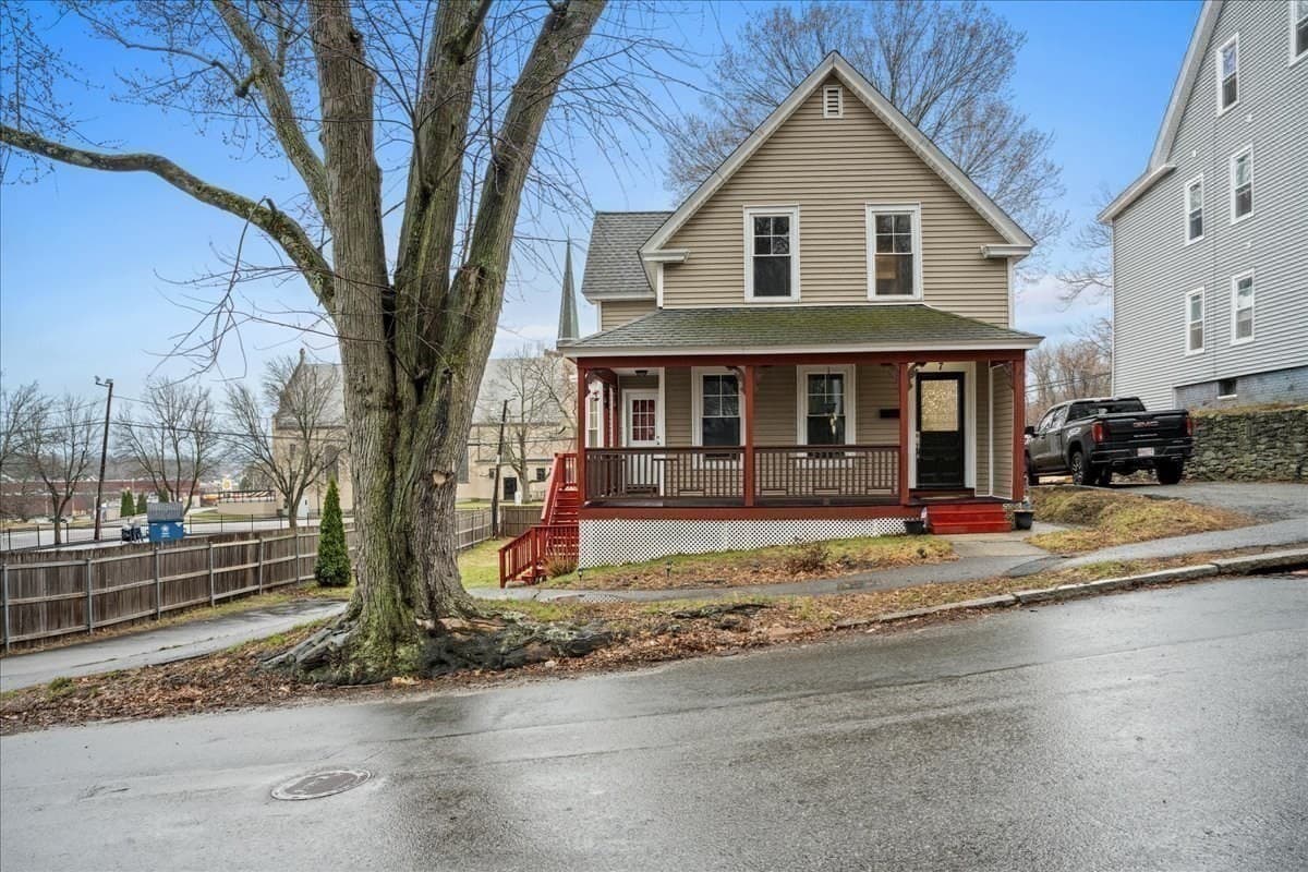 Single Family Residence at 7 Chadwick St, Worcester MA 01605, photo 37 of 40