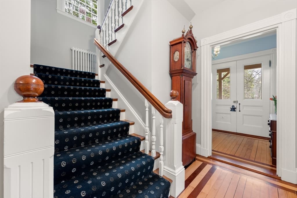 213 School St, Milton MA 02186 photo 2