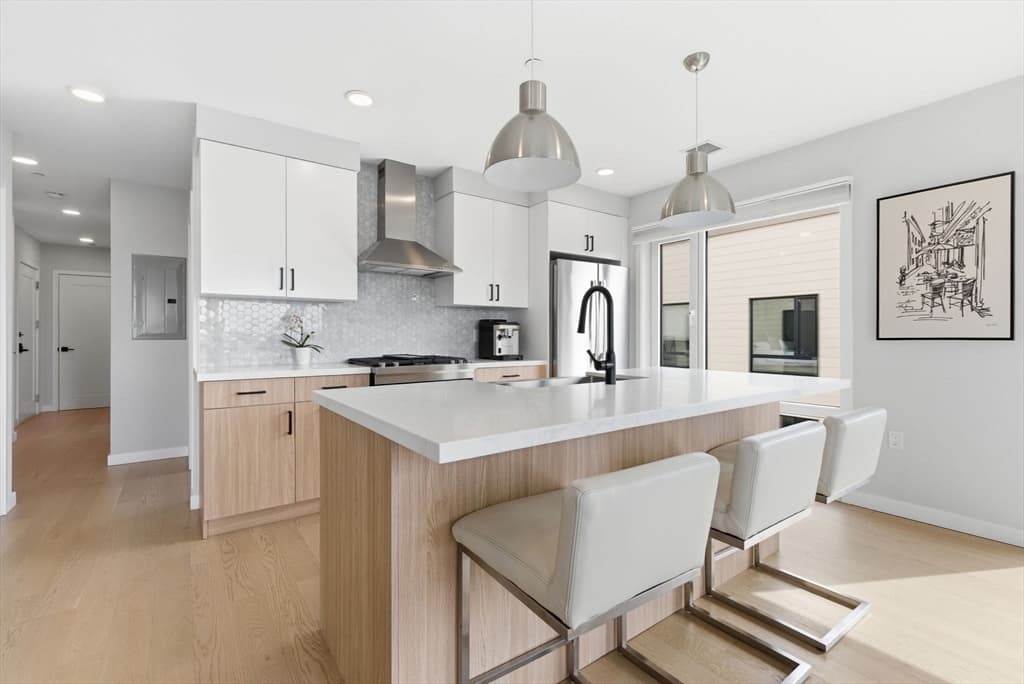 Condominium at 457 West Broadway # 506, Boston MA 02127, Boston, photo 2 of 37