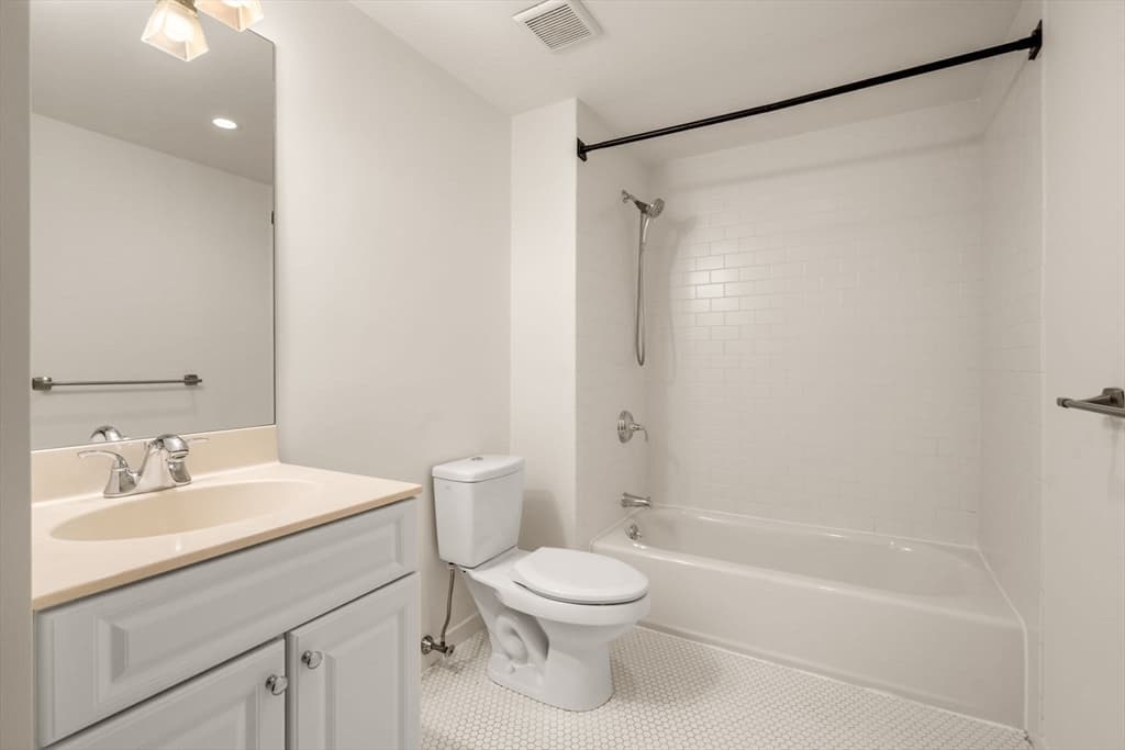 Condominium at 20 Chapel St # B309, Brookline MA 02446, photo 16 of 39