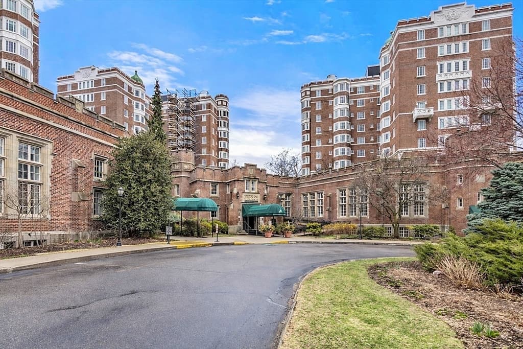 Condominium at 20 Chapel St # B309, Brookline MA 02446, photo 11 of 39
