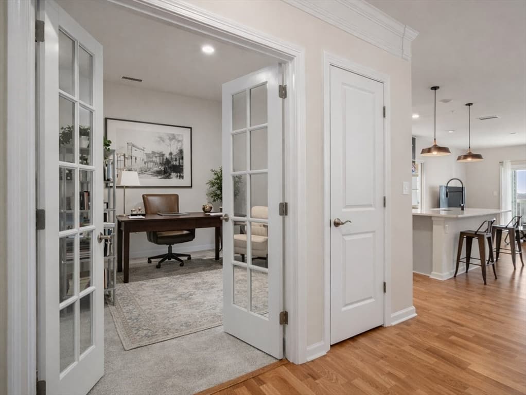 Condominium at 4 Stratton Dr # 308, Woburn MA 01801, Woburn, photo 3 of 24