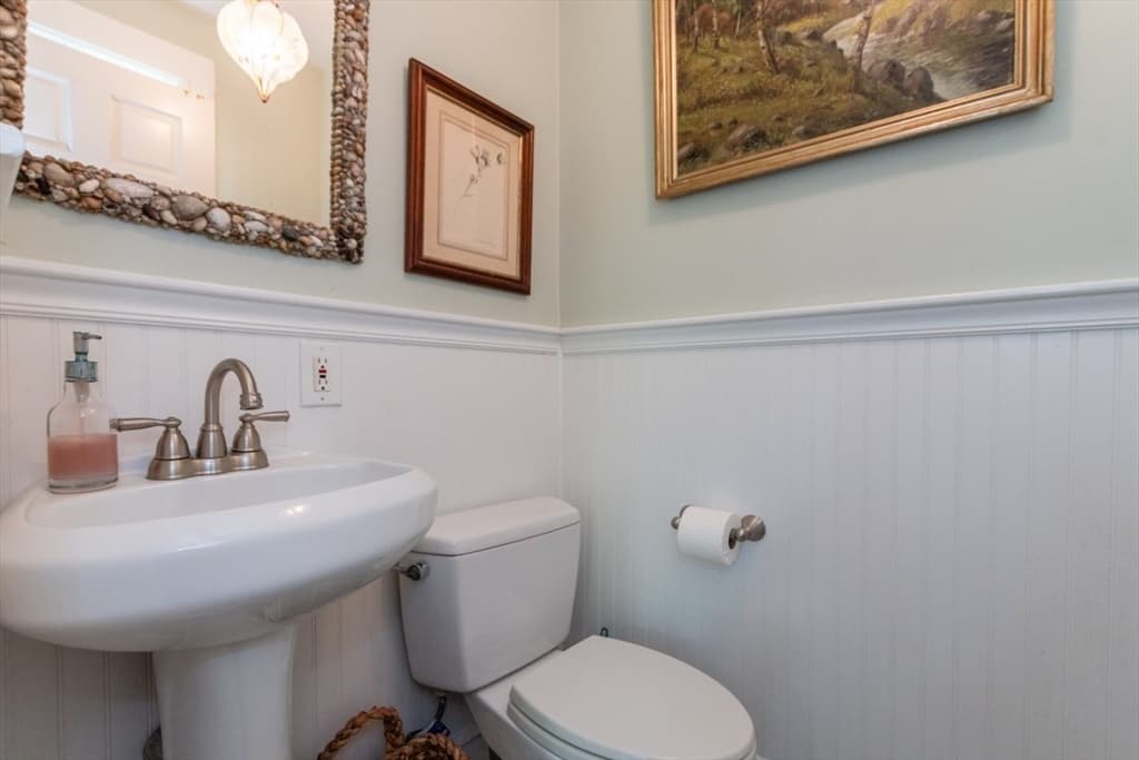 6 Willow Street, Wellesley MA 02481 photo 17