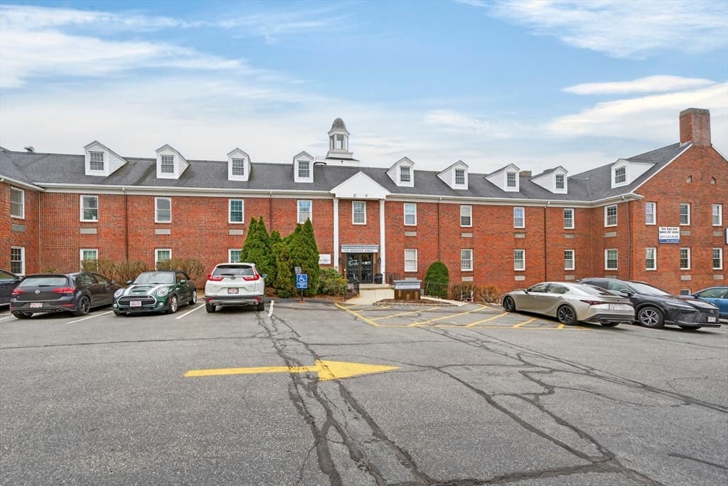 451 Andover St # 160, North Andover MA 01845