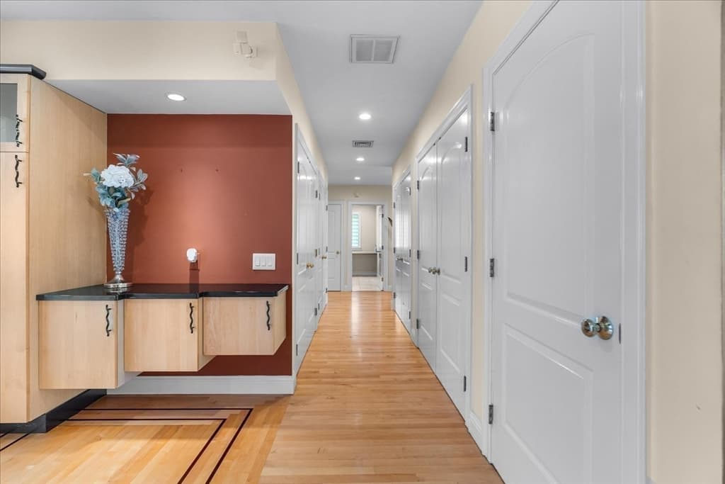 Single Family Residence at 267 Chestnut St, Seekonk MA 02771, photo 13 of 33