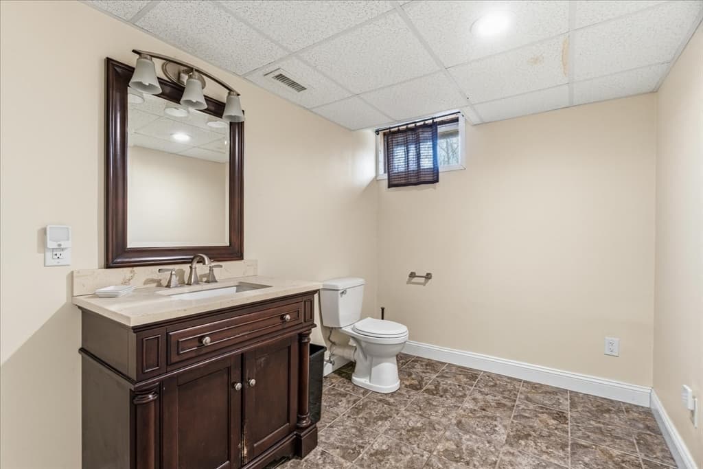 Single Family Residence at 267 Chestnut St, Seekonk MA 02771, photo 26 of 33