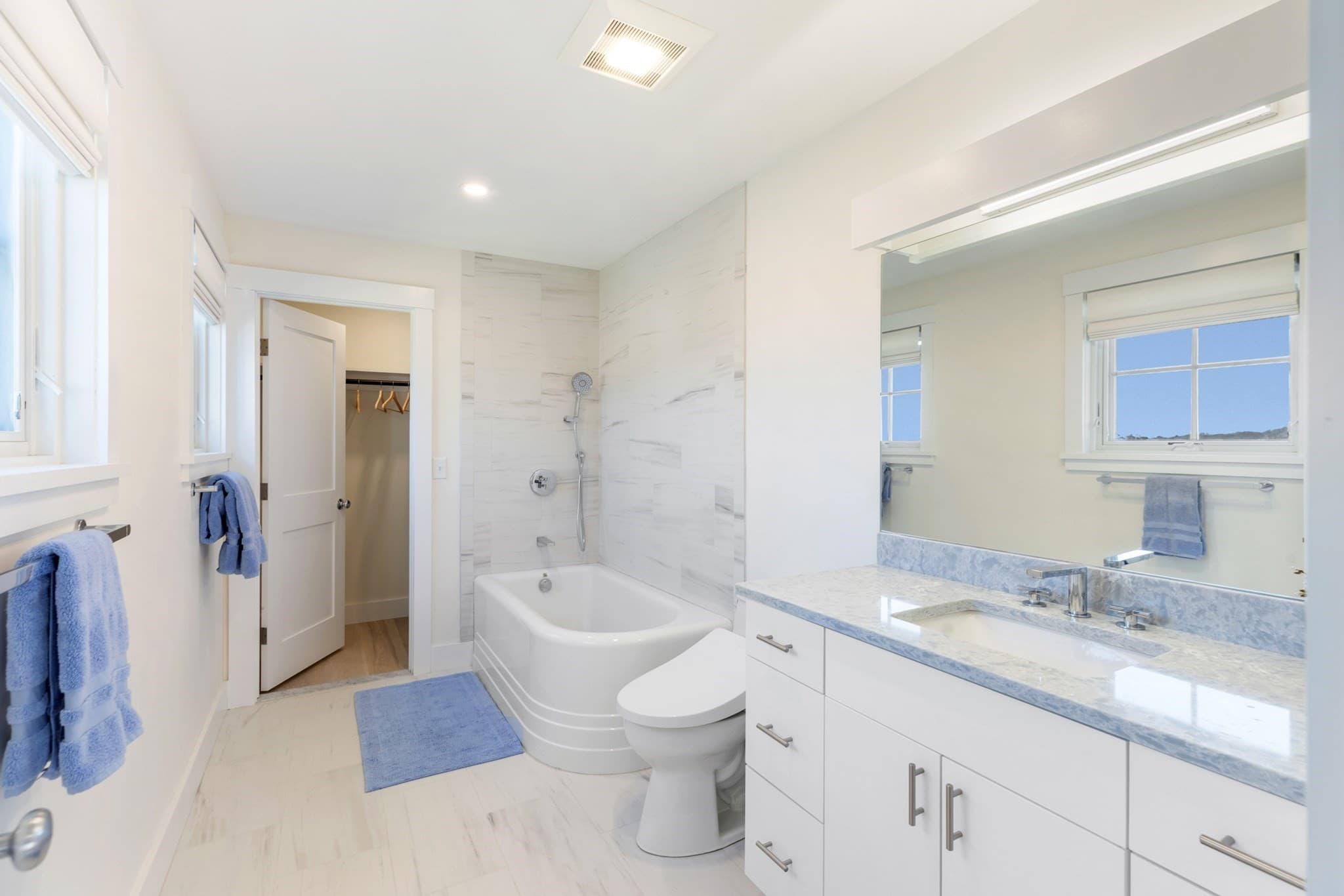 Condominium at 26 Union Court # 7, Tisbury MA 02568, photo 17 of 26