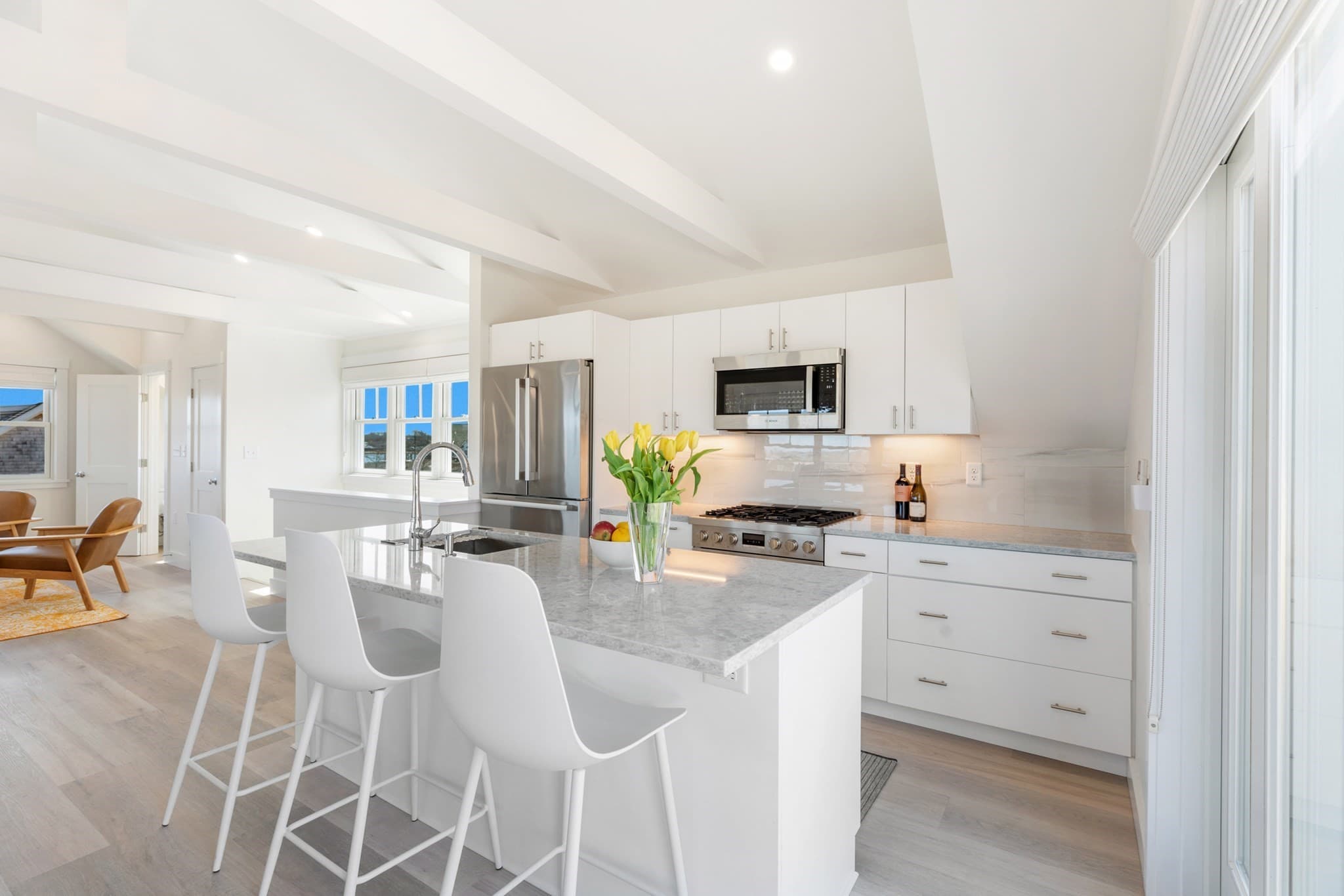 Condominium at 26 Union Court # 7, Tisbury MA 02568, photo 11 of 26