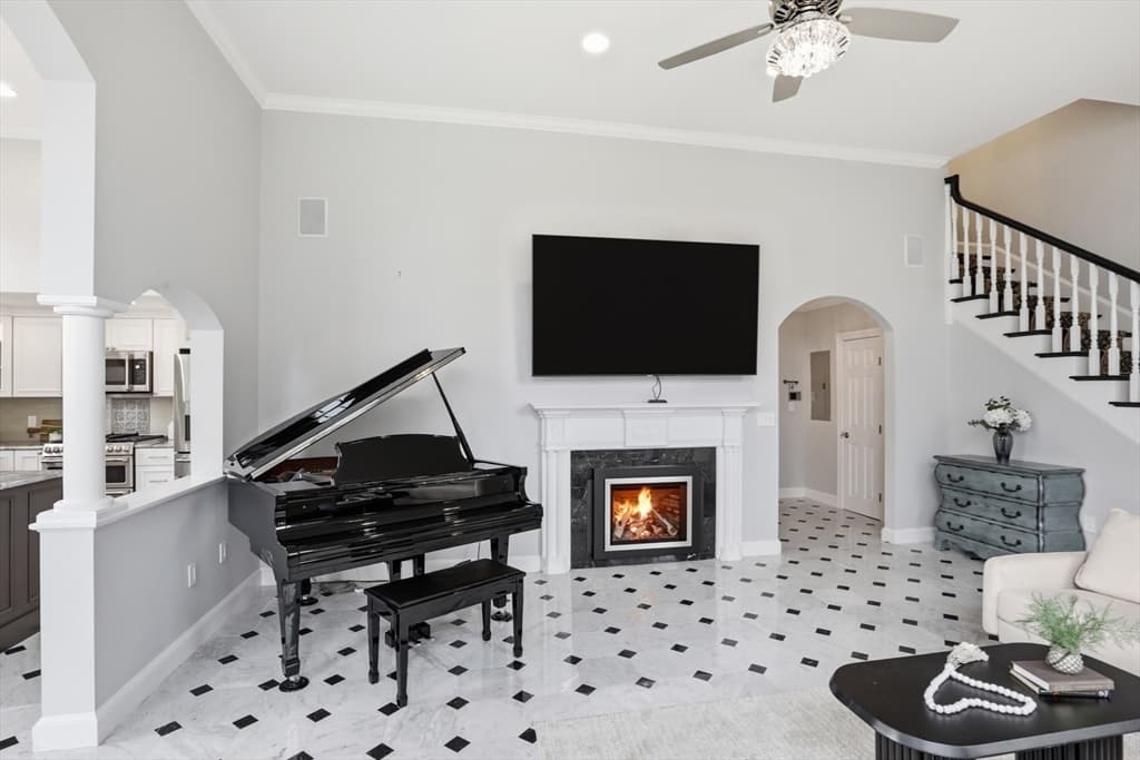 83 Church Street # 15, Winchester MA 01890 photo 5