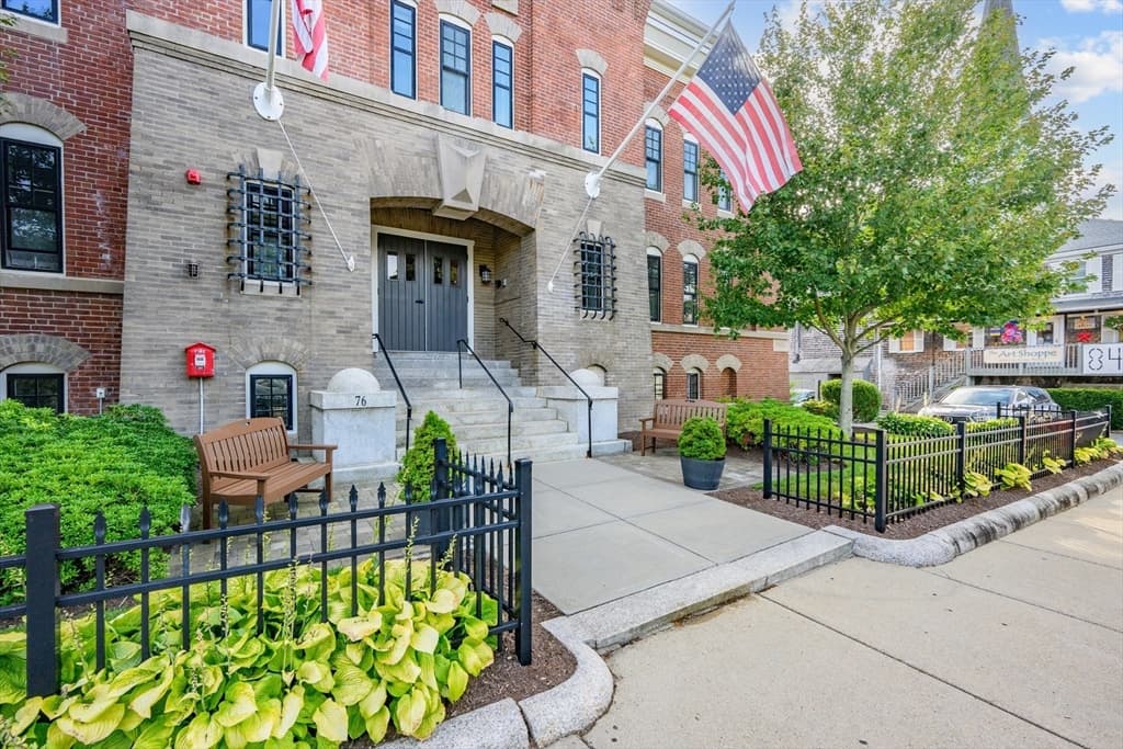 76 Court Street # 6, Plymouth MA 02360