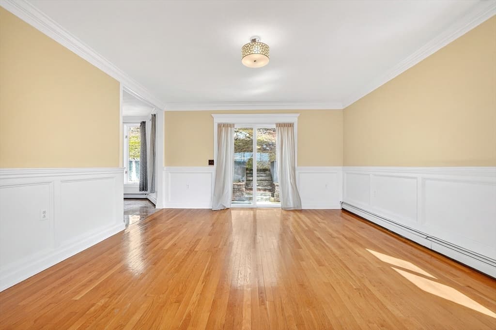 Single Family Residence at 12 Parkway Dr, Saugus MA 01906, Saugus, photo 12 of 42