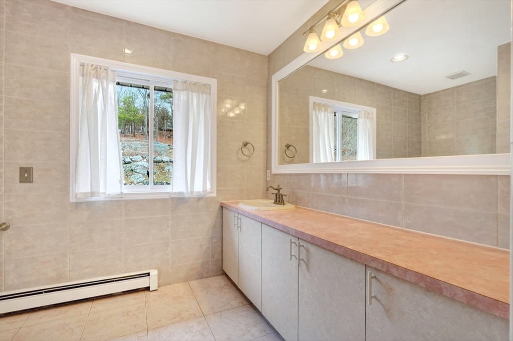 Single Family Residence at 12 Parkway Dr, Saugus MA 01906, Saugus, photo 22 of 42