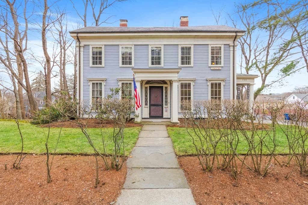 490 Pleasant St, Belmont MA 02478