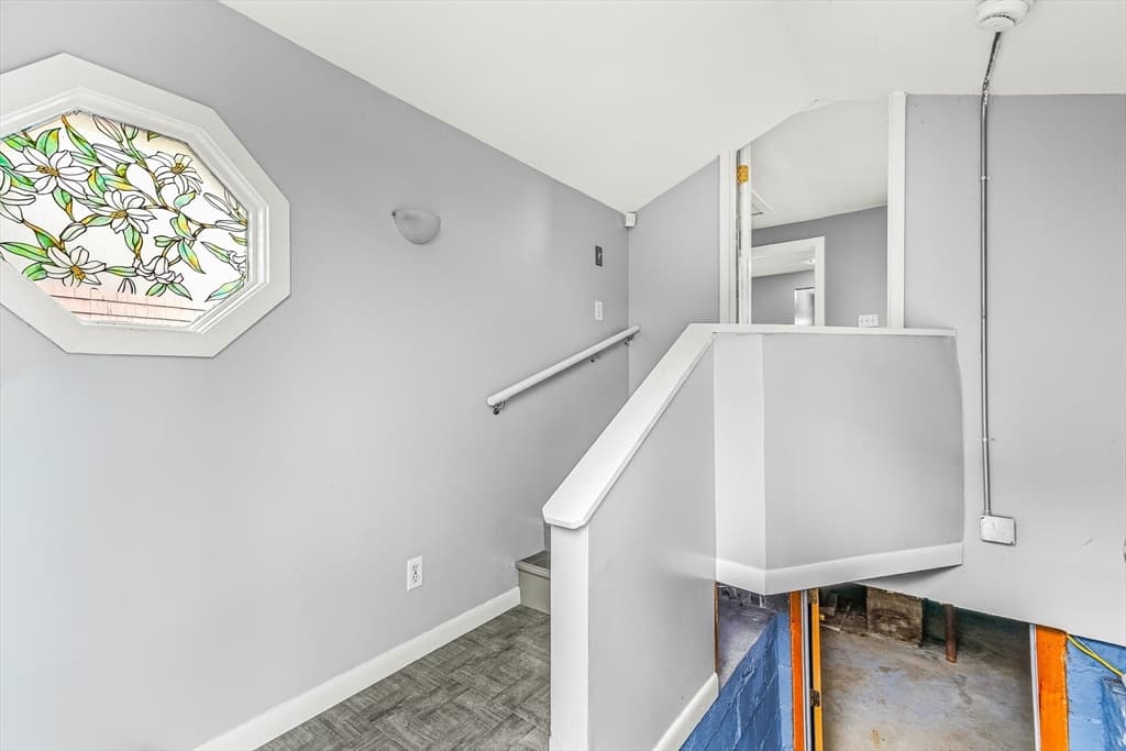 298 Collette St, New Bedford MA 02746 photo 20
