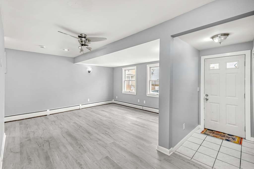 298 Collette St, New Bedford MA 02746 photo 10