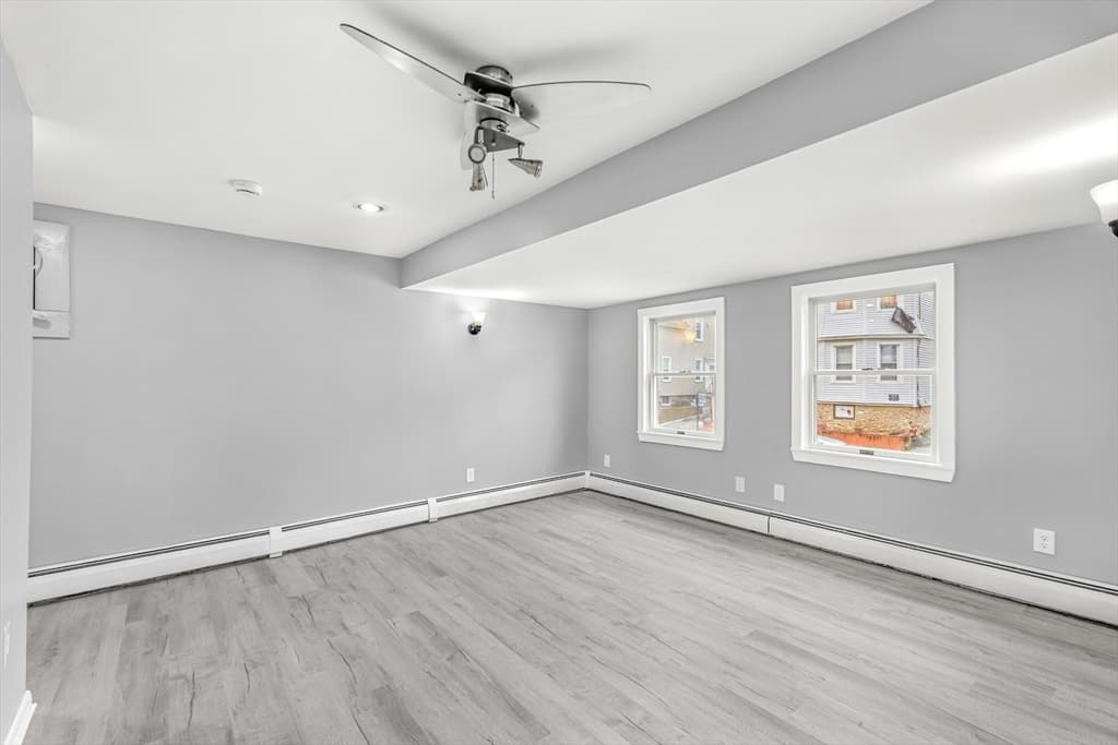 298 Collette St, New Bedford MA 02746 photo 8