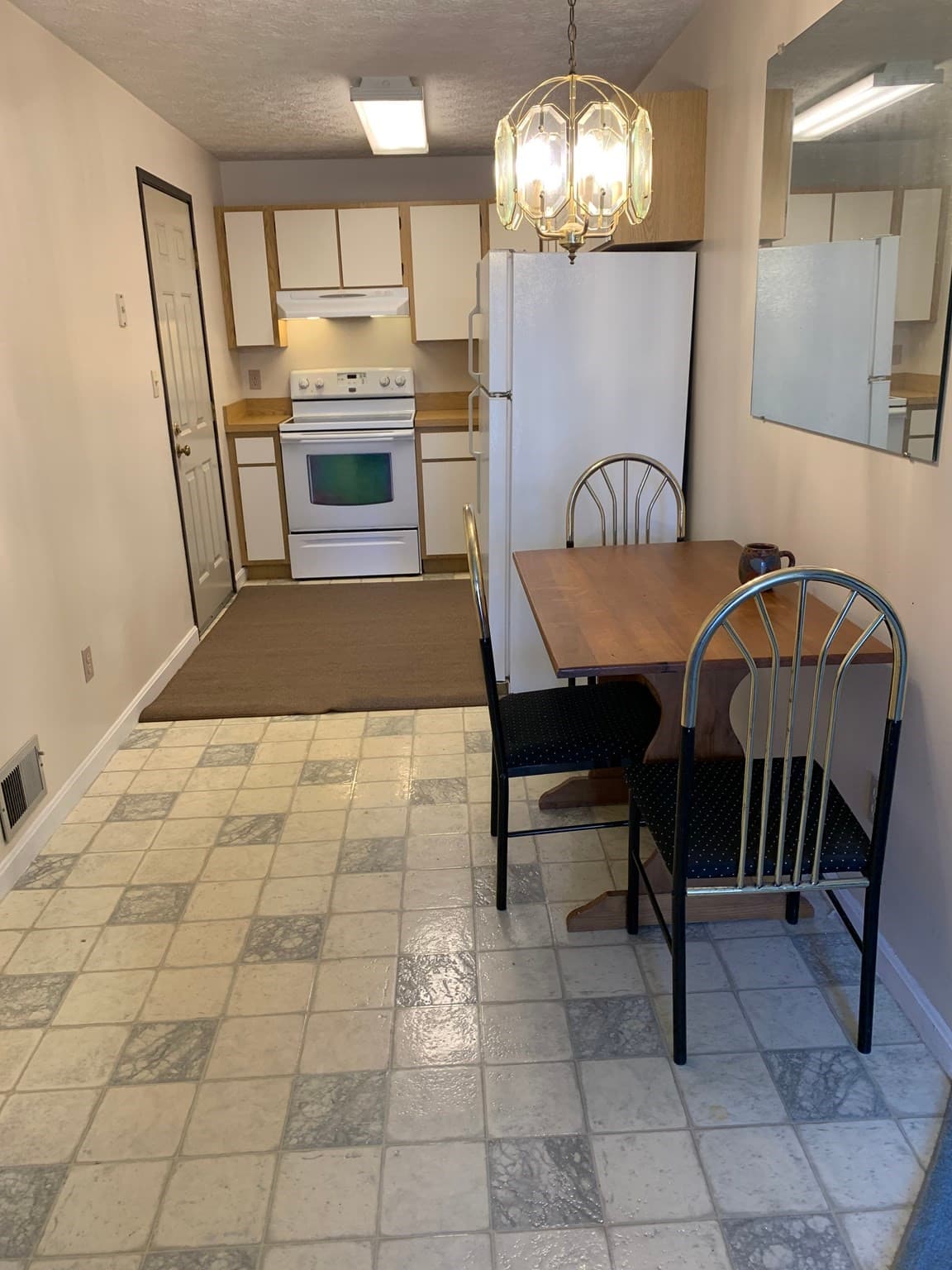 Condominium at 3 Bridgeview Cir # 53, Tyngsborough MA 01879, Tyngsborough, photo 3 of 8