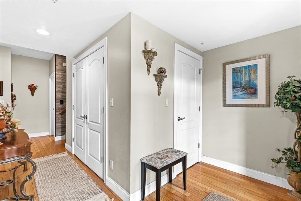 Condominium at 10 White Cedar Drive # 10, Middleton MA 01949, Middleton, photo 7 of 42