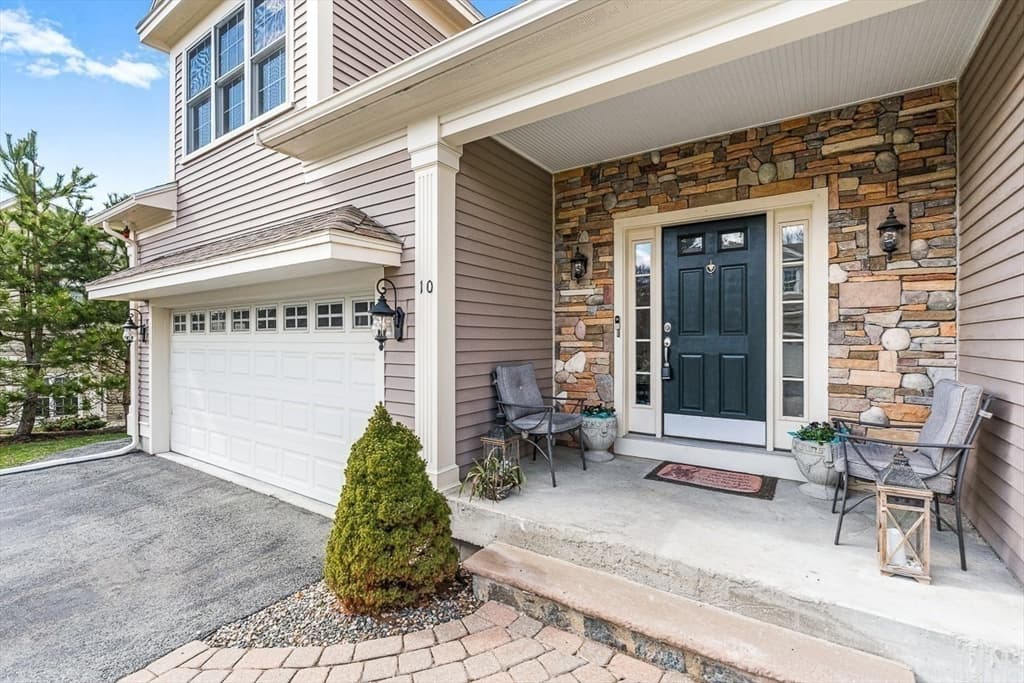 Condominium at 10 White Cedar Drive # 10, Middleton MA 01949, Middleton, photo 3 of 42