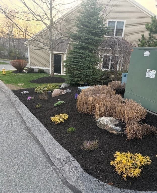 Condominium at 10 White Cedar Drive # 10, Middleton MA 01949, Middleton, photo 41 of 42