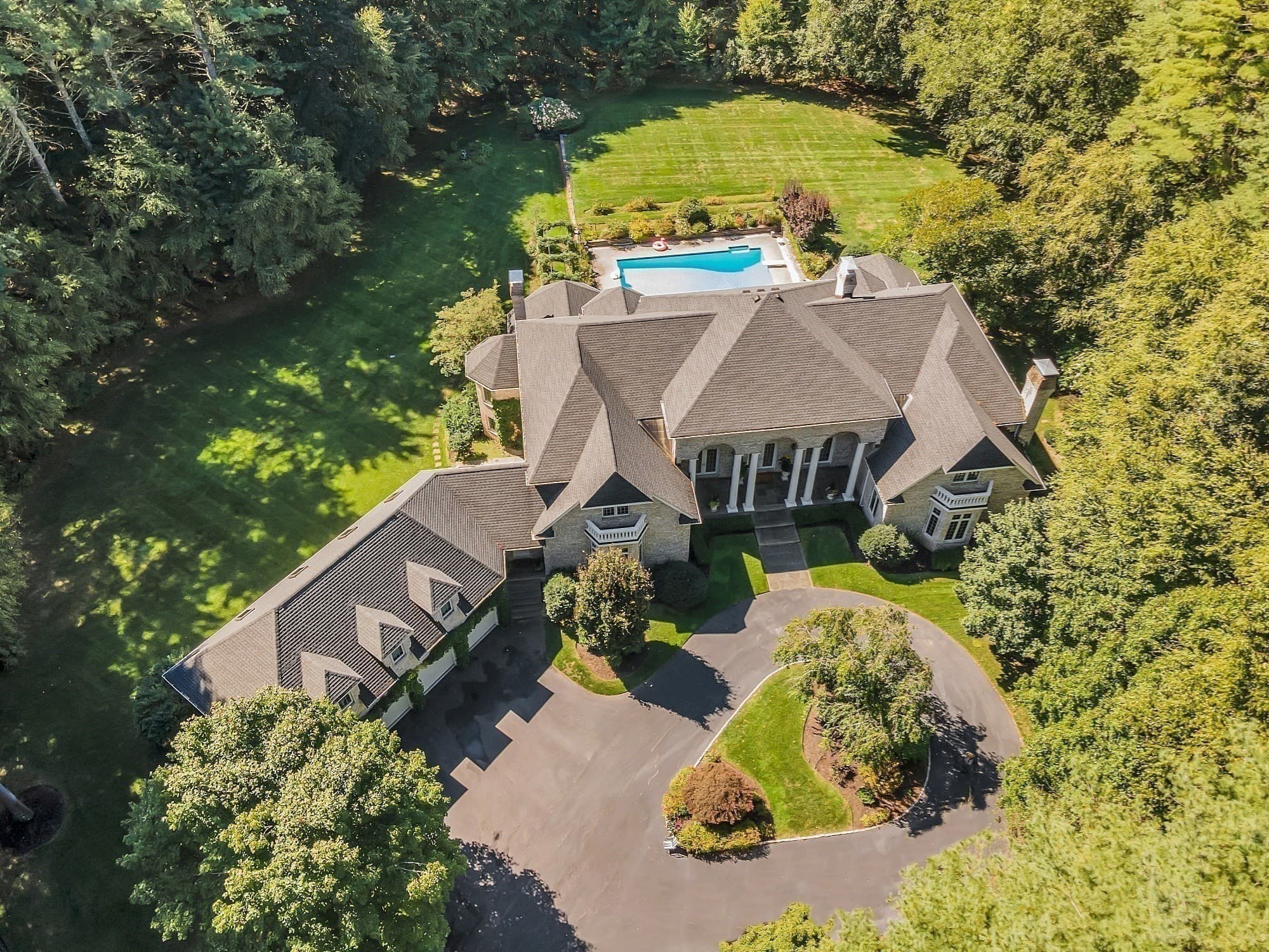 Single Family Residence at 215 Monument Farm Rd, Concord MA 01742, Concord, photo 4 of 34