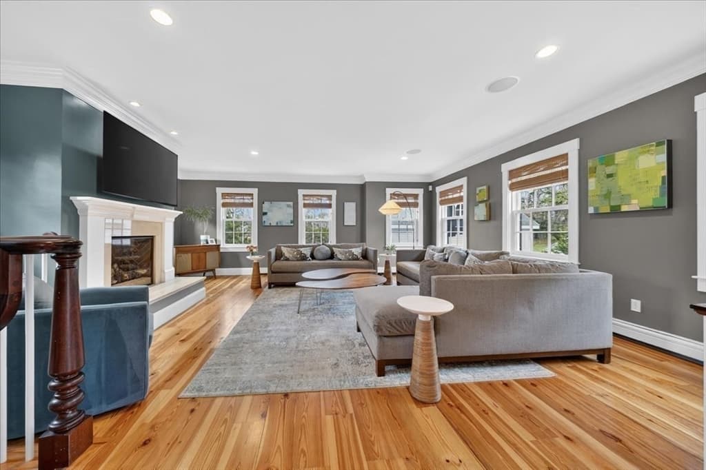 Single Family Residence at 33 Lincoln St, Hingham MA 02043, photo 12 of 40