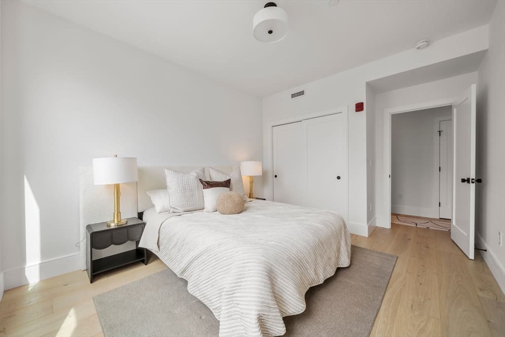 Condominium at 136 W Eighth St # 3, Boston MA 02127, Boston, photo 23 of 30