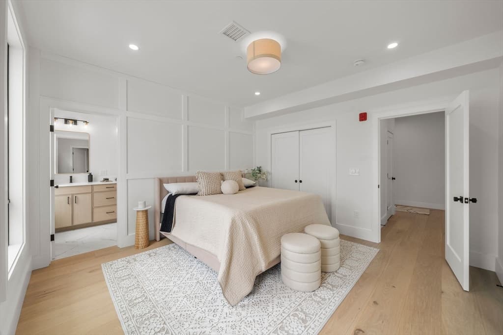 Condominium at 136 W Eighth St # 3, Boston MA 02127, Boston, photo 12 of 30