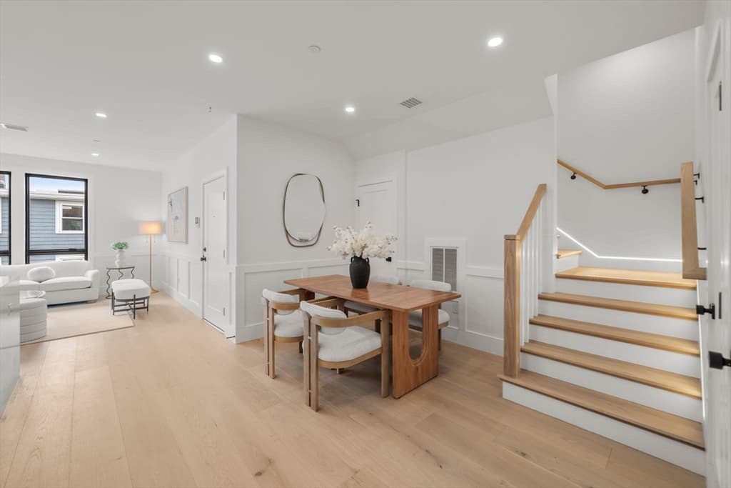 Condominium at 136 W Eighth St # 3, Boston MA 02127, Boston, photo 7 of 30