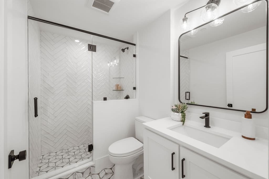 Condominium at 136 W Eighth St # 3, Boston MA 02127, Boston, photo 19 of 30