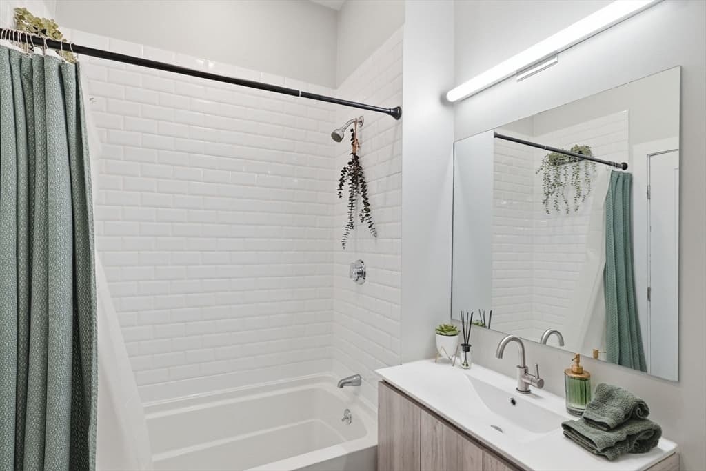 Condominium at 181 Cowper St # 302, Boston MA 02128, Boston, photo 7 of 16