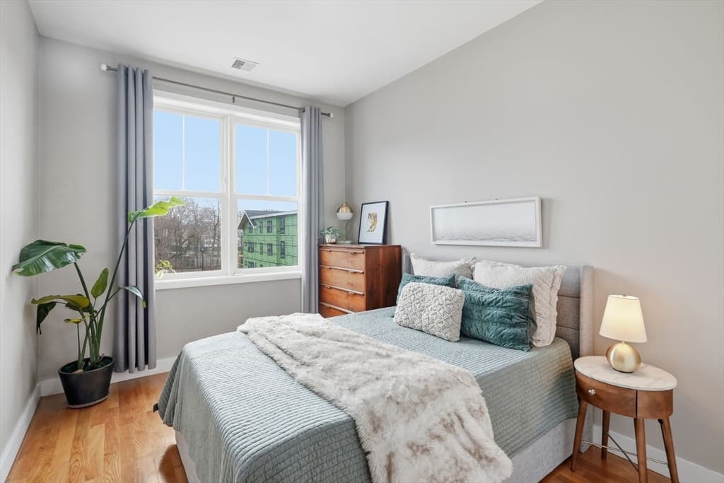 Condominium at 181 Cowper St # 302, Boston MA 02128, Boston, photo 11 of 16