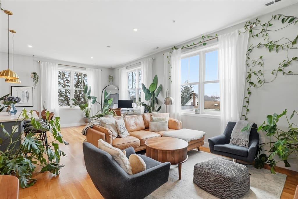 Condominium at 181 Cowper St # 302, Boston MA 02128, Boston, photo 4 of 16