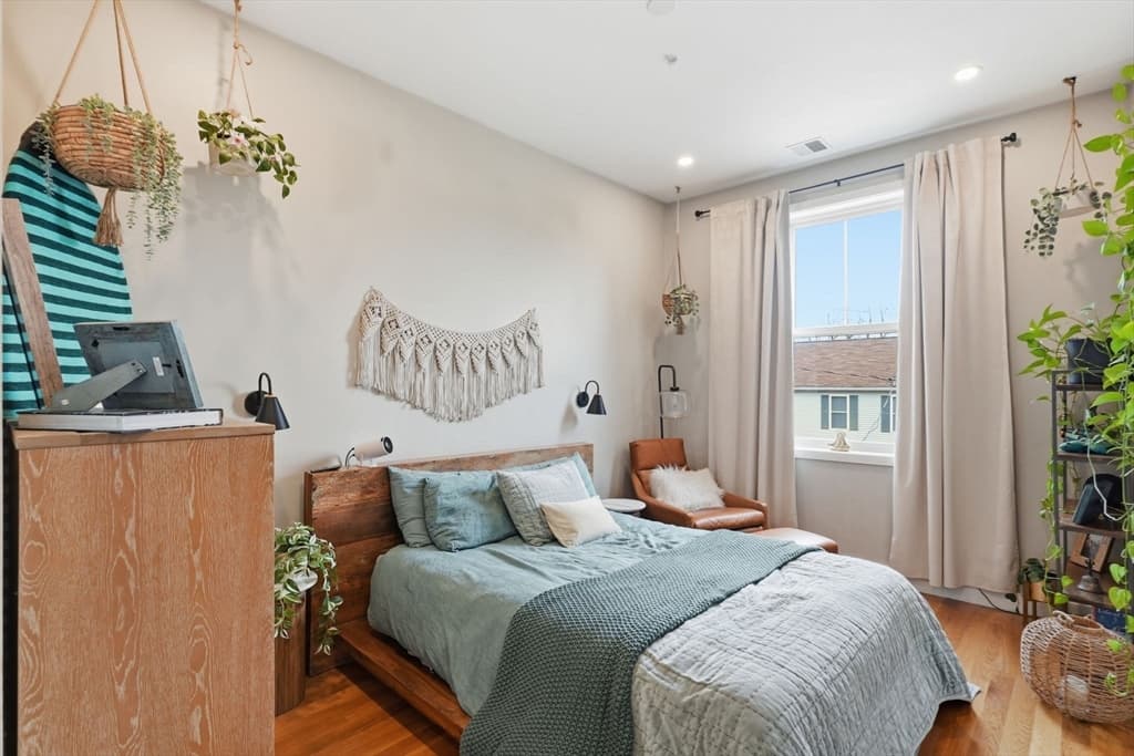 Condominium at 181 Cowper St # 302, Boston MA 02128, Boston, photo 8 of 16