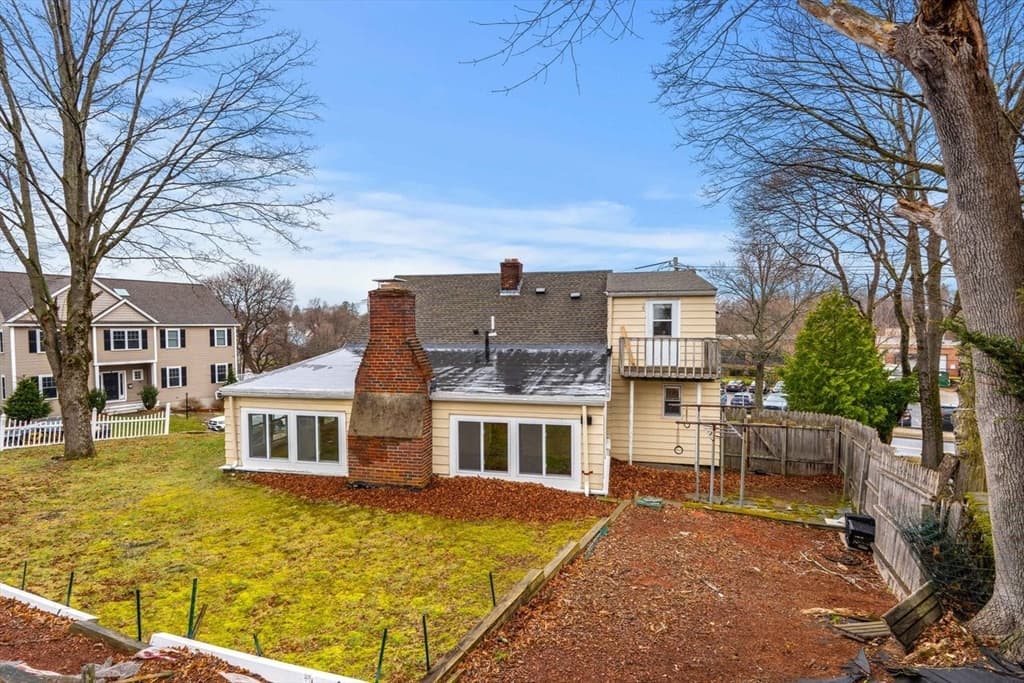 Single Family Residence at 380 Cross Street, Winchester MA 01890, photo 8 of 41
