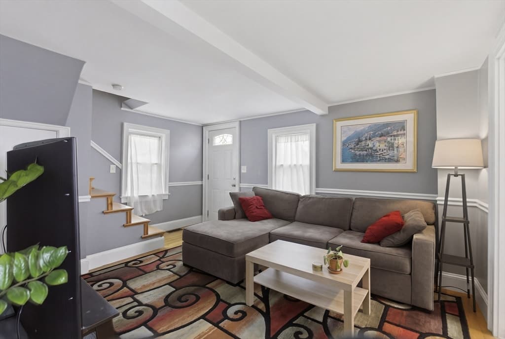 9 Clyde # 9, Somerville MA 02145