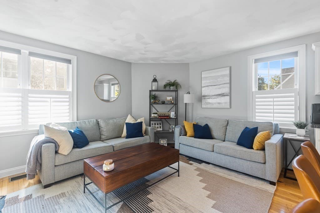Condominium at 194 E St # 1, Boston MA 02127, Boston, photo 5 of 10