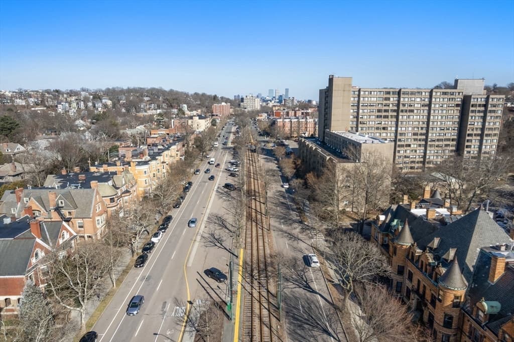 Condominium at 1762 Beacon St # 1, Brookline MA 02445, photo 14 of 17