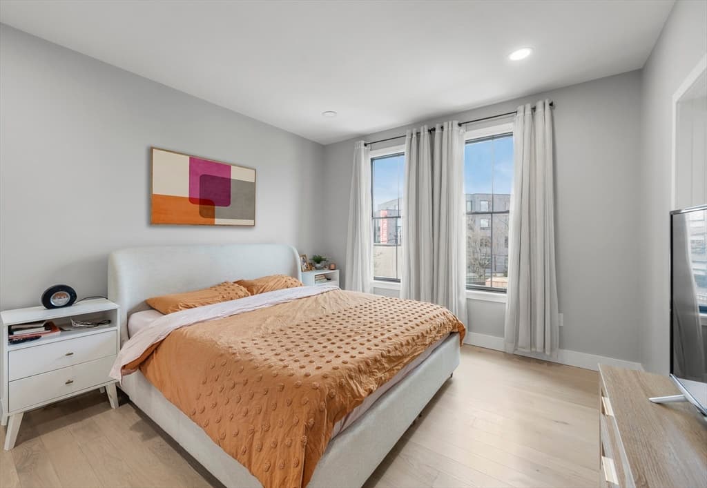 Condominium at 839 Saratoga St # 3, Boston MA 02128, photo 13 of 15